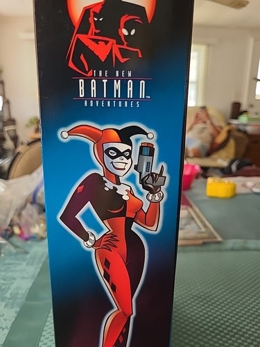 The New Batman Adventures Modellino Harley Quinn 12" con Pet Hyenes - Foto 8 di 19