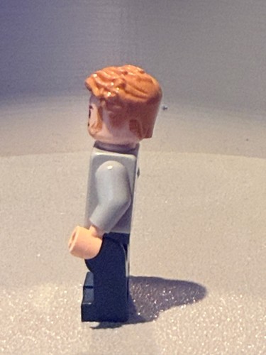 EGO Owen Grady with an open neck shirt, part of the Jurassic World 75938 - Bild 4 von 5