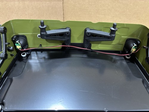 Axial SCX6: Jeep JLU 4-Door Wrangler Body - Green AXI05000T1 Brand New Body!!! - Picture 10 of 10