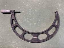 Starrett No.436 mechanical micrometer 9-10” .001