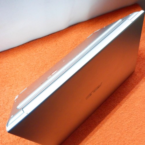 Asus S330F VivoBook METALL UltraBook l 13 Zoll HD l Windows 11 SSD l AKKU Defekt - Bild 12 von 14