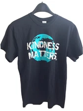 size Medium Gildan ! Ultra Cotton Men's T-shirt Black color  kindness Matters !