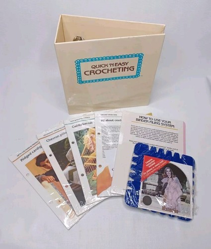 Vintage 1985 Golden Quick N Easy Crochet Binder With Project File Cards - Picture 2 of 12