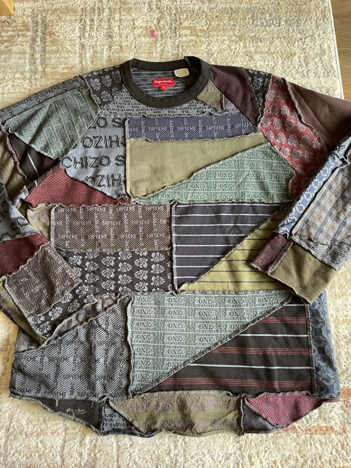 Pull chemise patchwork Supreme Schizo Jacquard L/S boîte M logo tee SS23 à la main
