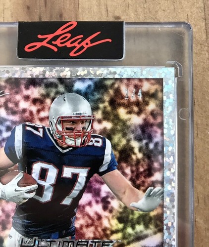 ROB GRONKOWSKI 2024 LEAF ULTIMATE SPORTS AUTO 1/4 Magazine Autograph Patriots - Picture 3 of 7