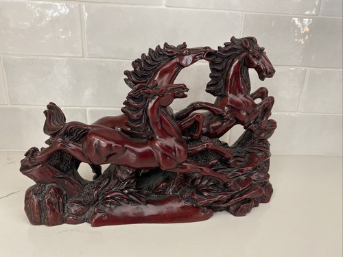 Three Galloping  Horse Chinese Sculpture Red Cinnabarcaset Resin - Picture 1 of 3