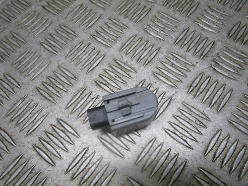 2016 HYUNDAI I40 DOOR SENSOR KEYLESS ALARM SIGNAL 95710-3L010 OEM - Picture 4 of 5