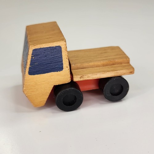 Mattel Flatbed Style Dump Truck Wood & Plastic Vintage 1971 # 8700-01 - Picture 2 of 7