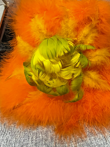 Vintage HAPPY CAPPERS 1960s Orange Feather Hat Marabou With Hat Box DS43 - Picture 4 of 7