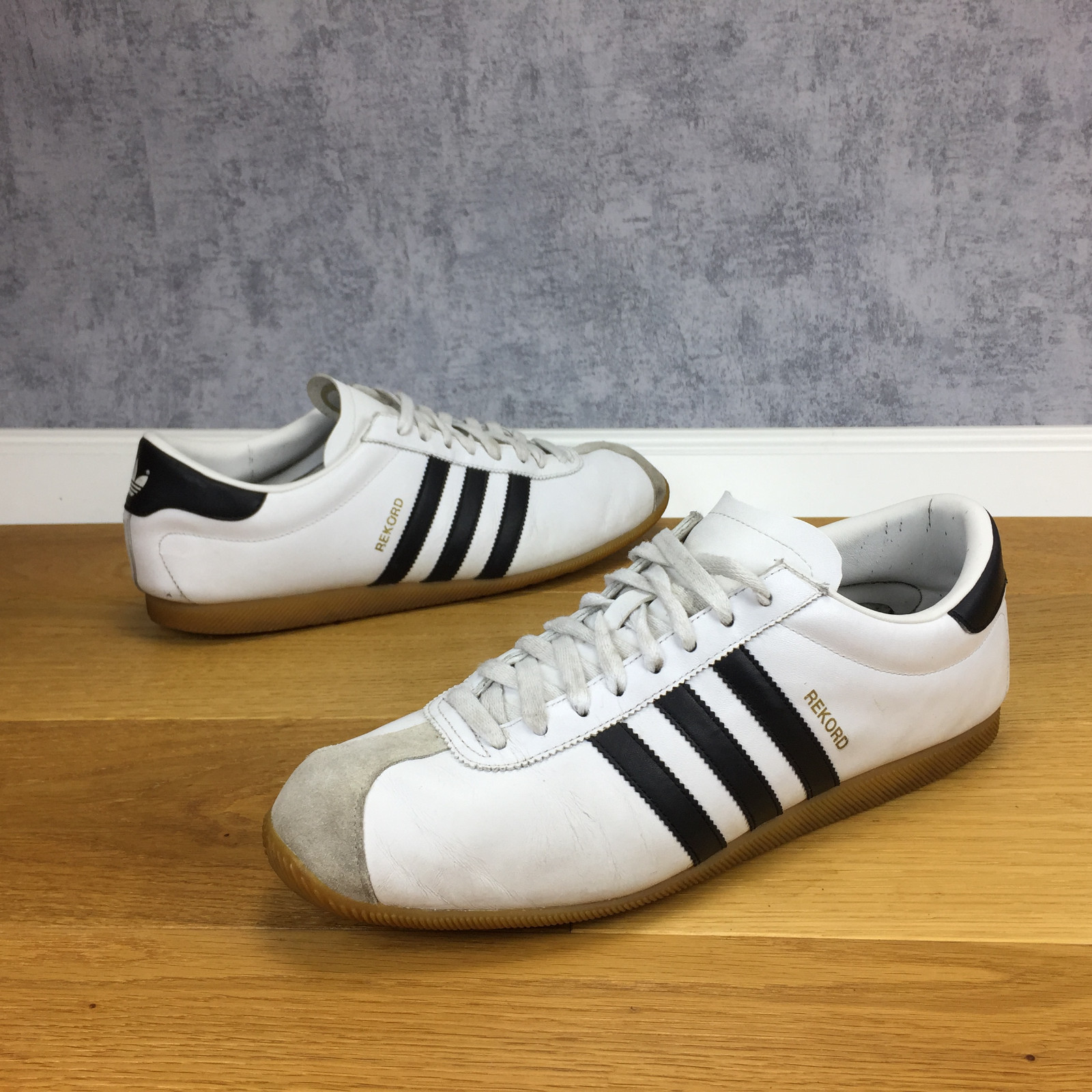 ADIDAS REKORD SCHUHE GR 45 1/3 (S0915-119-1950) HERREN SNEAKER WEIß ADIDAS REKORD SCHUHE GR 45 1/3 (S0915-119-1950) HERREN SNEAKER WEIß