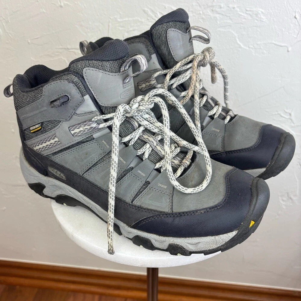 KEEN Women's Thermal Insock Hiking Boot Warm Shoe Outdoor Camping Trail Grey 9.5