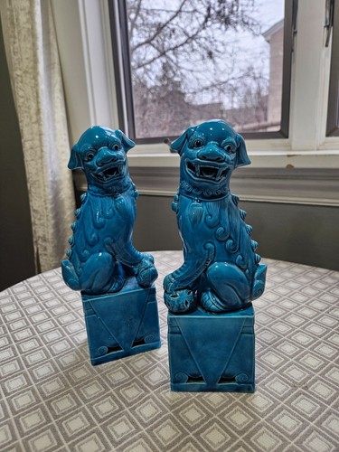 Pair of Chinese Foo Dog Figures 10 Inches Tall in Turquoise Blue Porcelain - Picture 7 of 10
