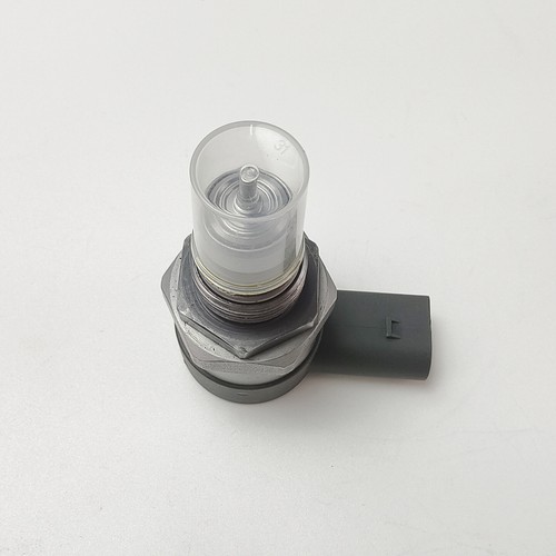 Fuel Rail Pressure Valve + Sensor für AUDI VW SEAT SKODA 2.0 3.0 TDi 057130764H - Picture 9 of 14
