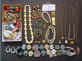 Lot N2 Bijoux Fantaisie Vintage En L'état