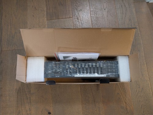 Chauvet Obey 10 Universal DMX Controller - Picture 1 of 4