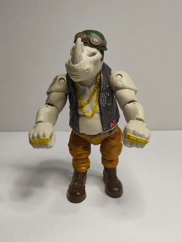 "Figura de acción RockSteady Rhino Playmates 2015 11"" pulgadas TMNT Out Of The Shadows"