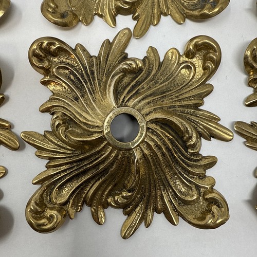 Antiguo Juego de piezas de lámpara de araña bobeche roseta enchufe de latón vintage (8) - Imagen 7 de 19