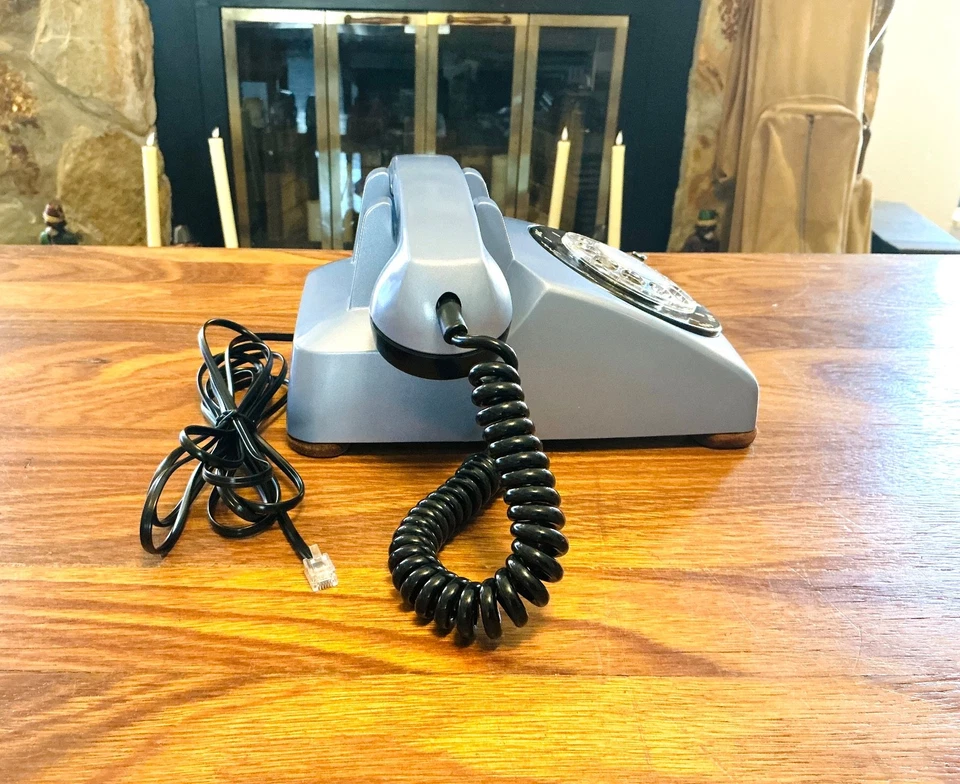 Vintage Stromberg Carlson WORKING Rotary Dial Phone, Blue and Black Telephone - Image 4 of 4