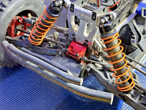 Tekno ET48.3 1/8 Truggy M2C GameChanger Basher ARTR w/ Hobbywing XR8 Tekin Gen2 - Picture 18 of 20