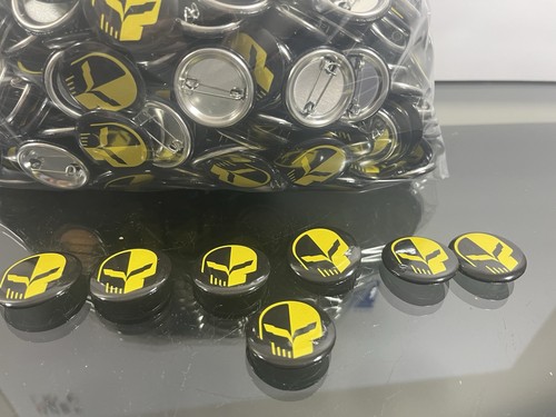 500+ Factorum Motorsports C8 Jake Skull Emblem 1 1/4" Buttons NASCAR New - Picture 4 of 6