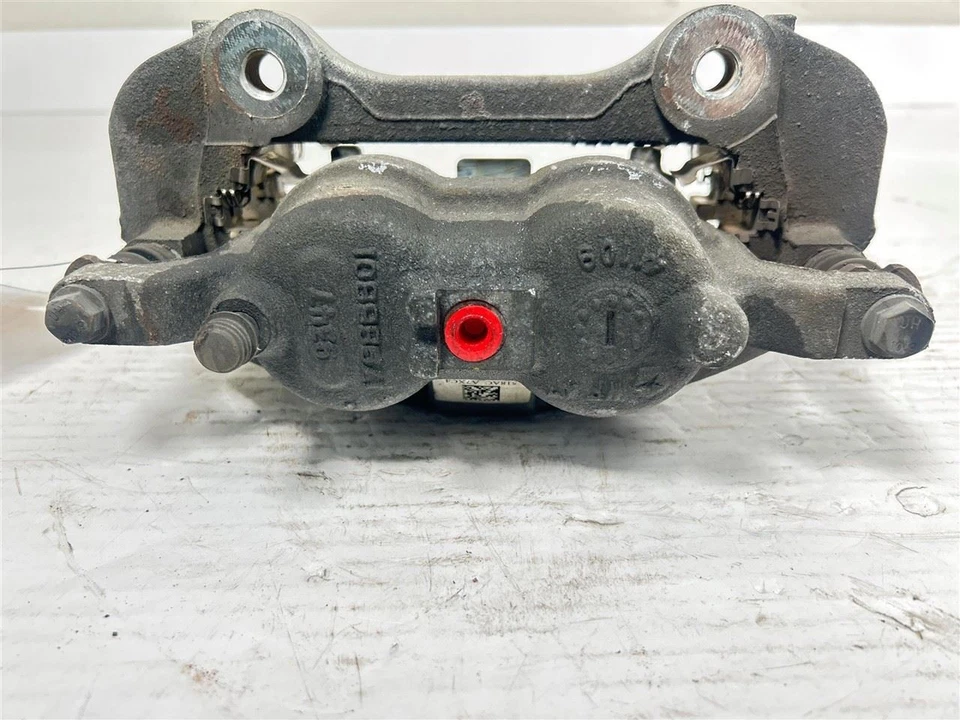 Pinza de freno delantera de doble pistón Dodge Caravan 2012-2020 fabricante de equipos originales Foto 3 de 4