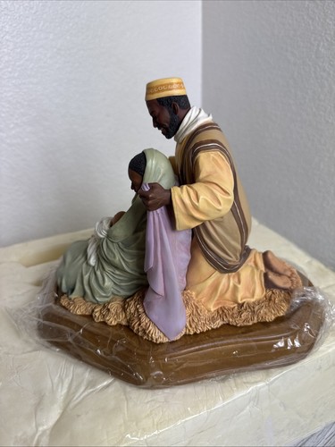Thomas Blackshear Holy Family Nativity Figurine – 2008 Signature Edition - Picture 12 of 24