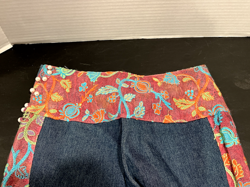 Pamela Anderson Hand Signed and Owned Worn Jean Pants COA FAMILY COLLECTION 1/1 - Picture 10 of 14