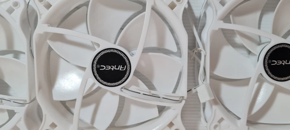 Antec Desktop Case Fan 120mm PC Fans High Performance 3-pin Connector 3 Pack  - Image 4 of 4