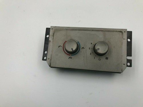 2007-2010 Lincoln Navigator Rear AC Heater Climate Control E01B28014 - Picture 4 of 11