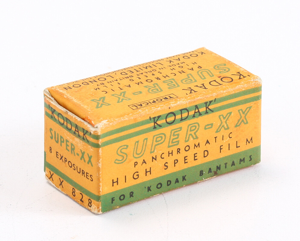 コダック♡ KODAK LTD 828 SUPER-XX IN TROPICAL PACK, EXPIRED OCT, 1947/cks