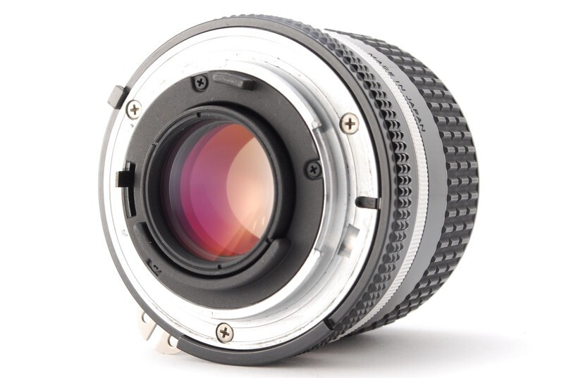 Nikon Ai-s Nikkor 35mm f/2 AIS Wide Angle MF Lens w/ Metal