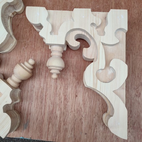 Victorian Gingerbread Brackets with Finial 12" x 10 1/4" House / Porch Corbel - Picture 2 of 10