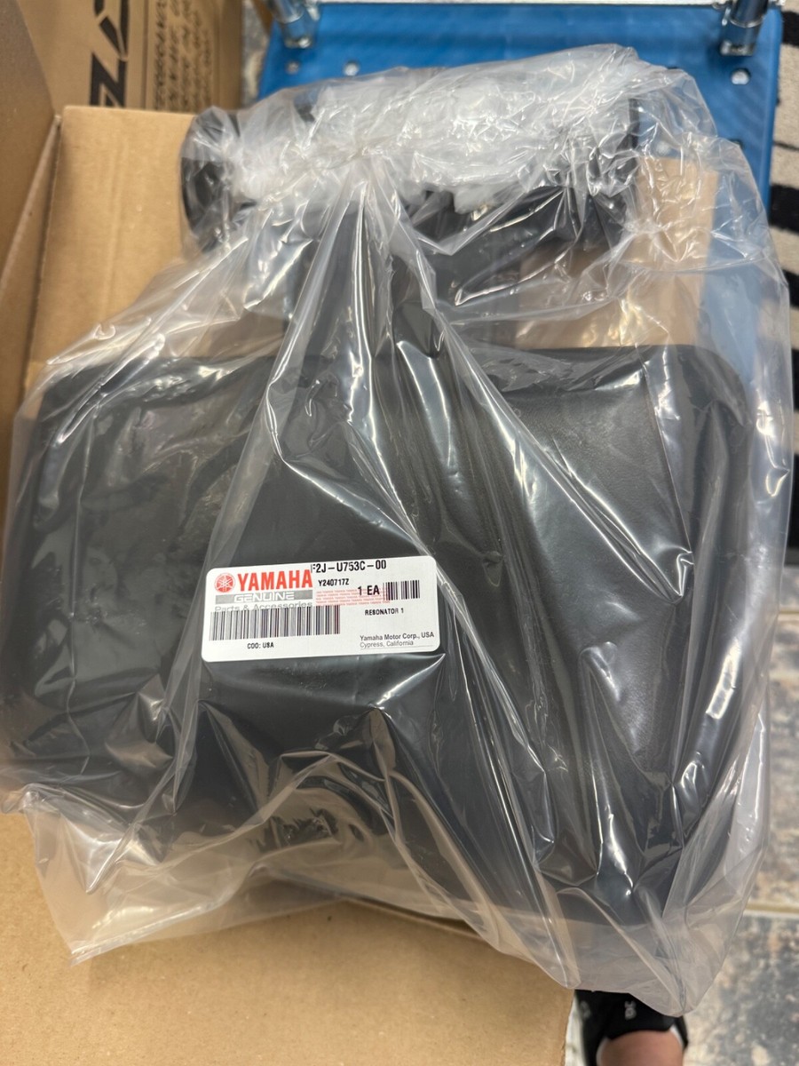 ヤマハ　F225A ロアケース　Assy 値段交渉あり YAMAHA OEM Resonator F2J-U753C-00-00 Yamaha 190 192 212 240 242
