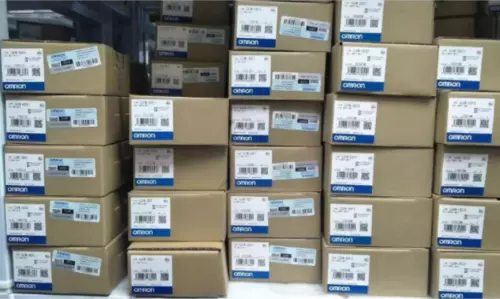 NEW Original CS1W-CN713 PLC module 90 days warranty