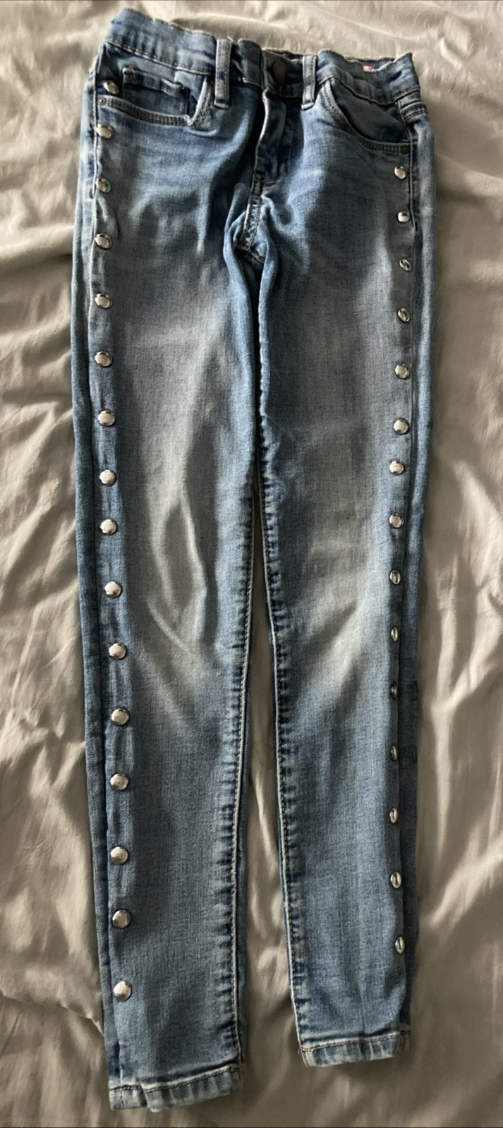 Picture 1 of 24