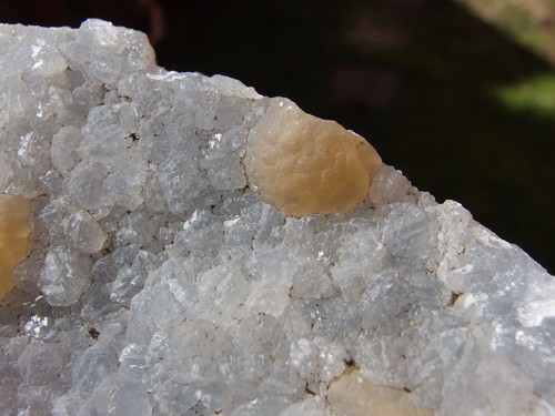 Yellow Fluorite Balls on Matrix from India. 9 x 6 cm. - Picture 3 of 5