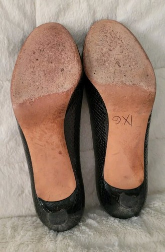 Stuart Weitzman Women size 9M open toe heels Snakeskin Design Black Shoes Dress  - Picture 10 of 12