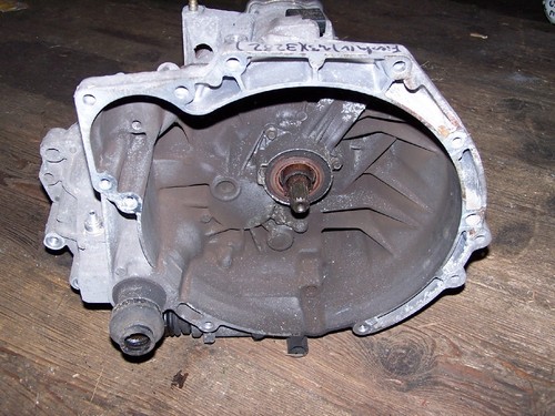 Schaltgetriebe Ford Fiesta IV Ka 1,3l 60PS 96WT7F096CB - Bild 1 von 3