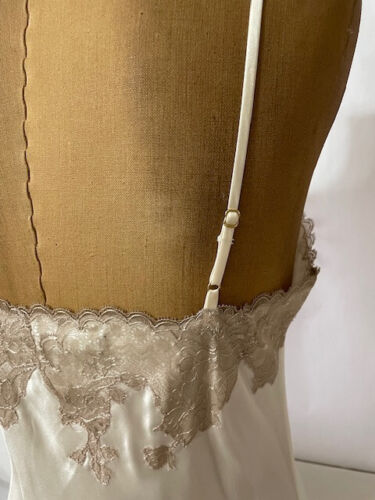 Neu Neu mit Etikett $ 395 Designer Josie Natori Seide Spitze Damen S Negligee Kleid Nachtweiß - Bild 4 von 14