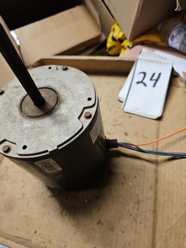 Emerson Condenser Fan Motor K55HXLNT-0177 825RPM PH1 208-230V 100483-12 - Picture 1 of 4