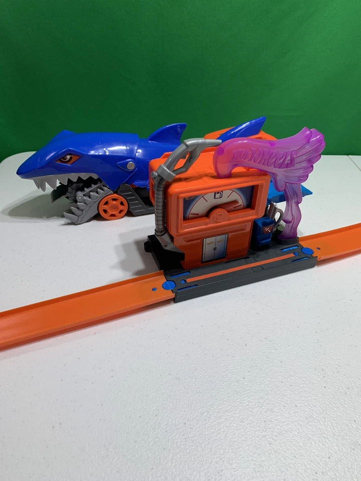 Hot Wheels Shark Chomp Transporter Vehicle  Store Storage And Speedy Fuel Mattel - Image 3 of 4