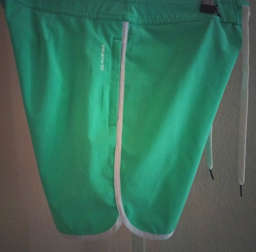 DAKINE Freeride 7" Women's Mint Green Board Shorts Measurement Size 32 (Tag 28) - Picture 4 of 11