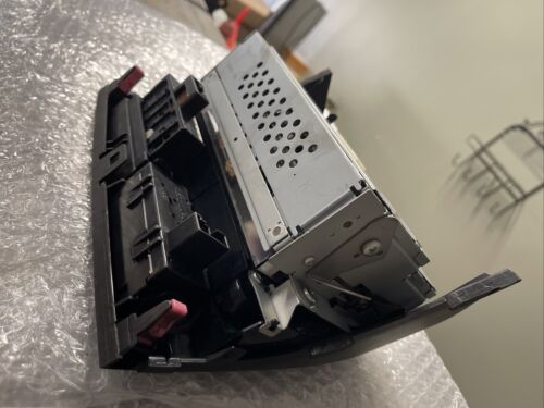 04 - 09 Toyota Prius Cd Player Audio Climate Screen Display Unit P/N 86110-47081 - Picture 5 of 15