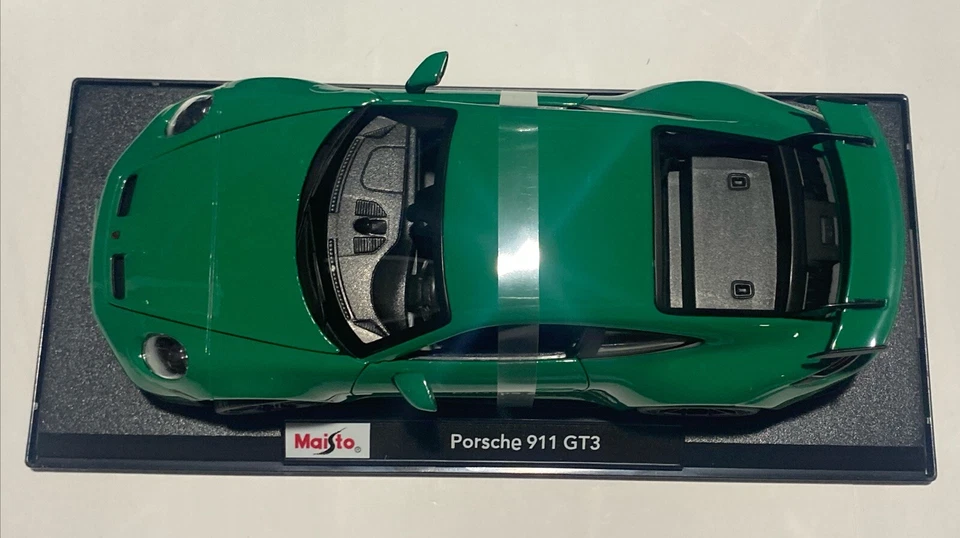Porsche 911 GT3 - Green 1:18 Scale Maisto Special Edition. Die-cast - New - Image 3 of 4
