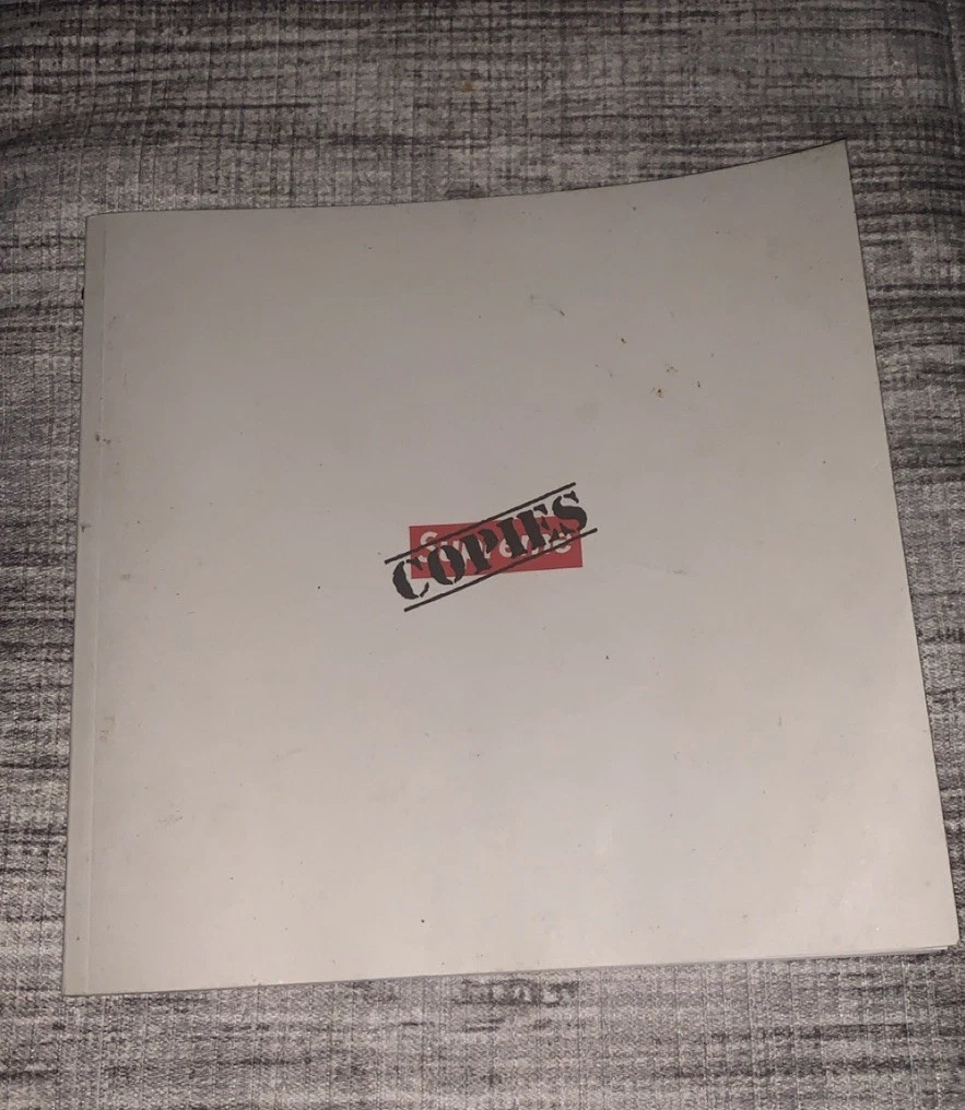 Livre papier Supreme Copies occasion logo boîte blanche