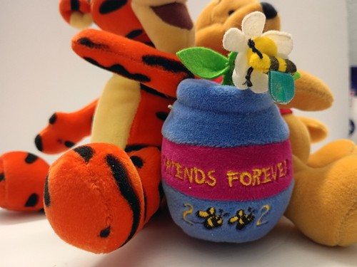 Pooh & Tigger “Friends Forever" Disney Plush Celebrating Friendship Day Vintage - Picture 2 of 6