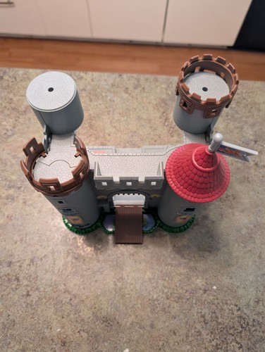 Vintage Fisher Price Castle Great Adventures 9" Playset AS IS - Picture 2 of 9