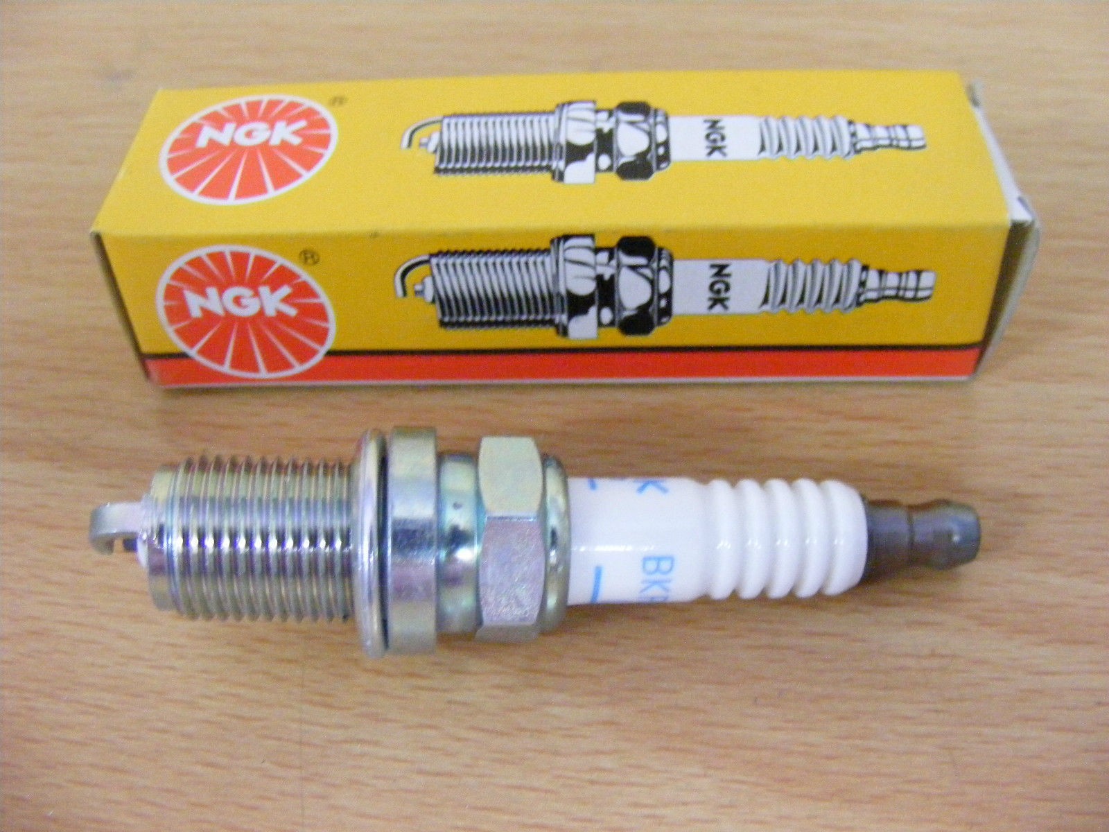 Yamaha HPDI Spark Plug NGK 94702-00399, BKR7ES-11, BKR7E-S1-10 Boat Outboard
