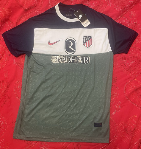 Mens Nike Riyadh Air Logo Colorblocked Soccer Fan Jersey. Size Medium - Picture 1 of 14