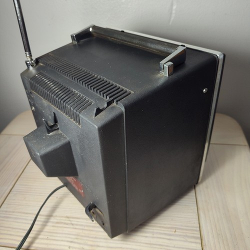 Vintage Sony portable transistor TV TV-920U Power Tested Working - Picture 7 of 15